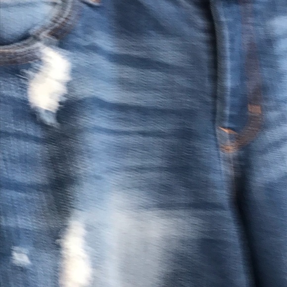 Old Navy Boyfriend Jean Short - Size 10 - Picture 2 of 6